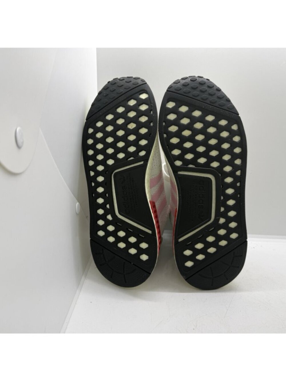 Adidas Womens NMD_R1 White True Pink Hologram Sz 7 FZ3777 Athletic Running Shoes - Picture 6 of 7